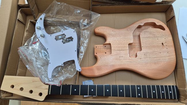 Harley Benton Bass Guitar Kit P-Style
